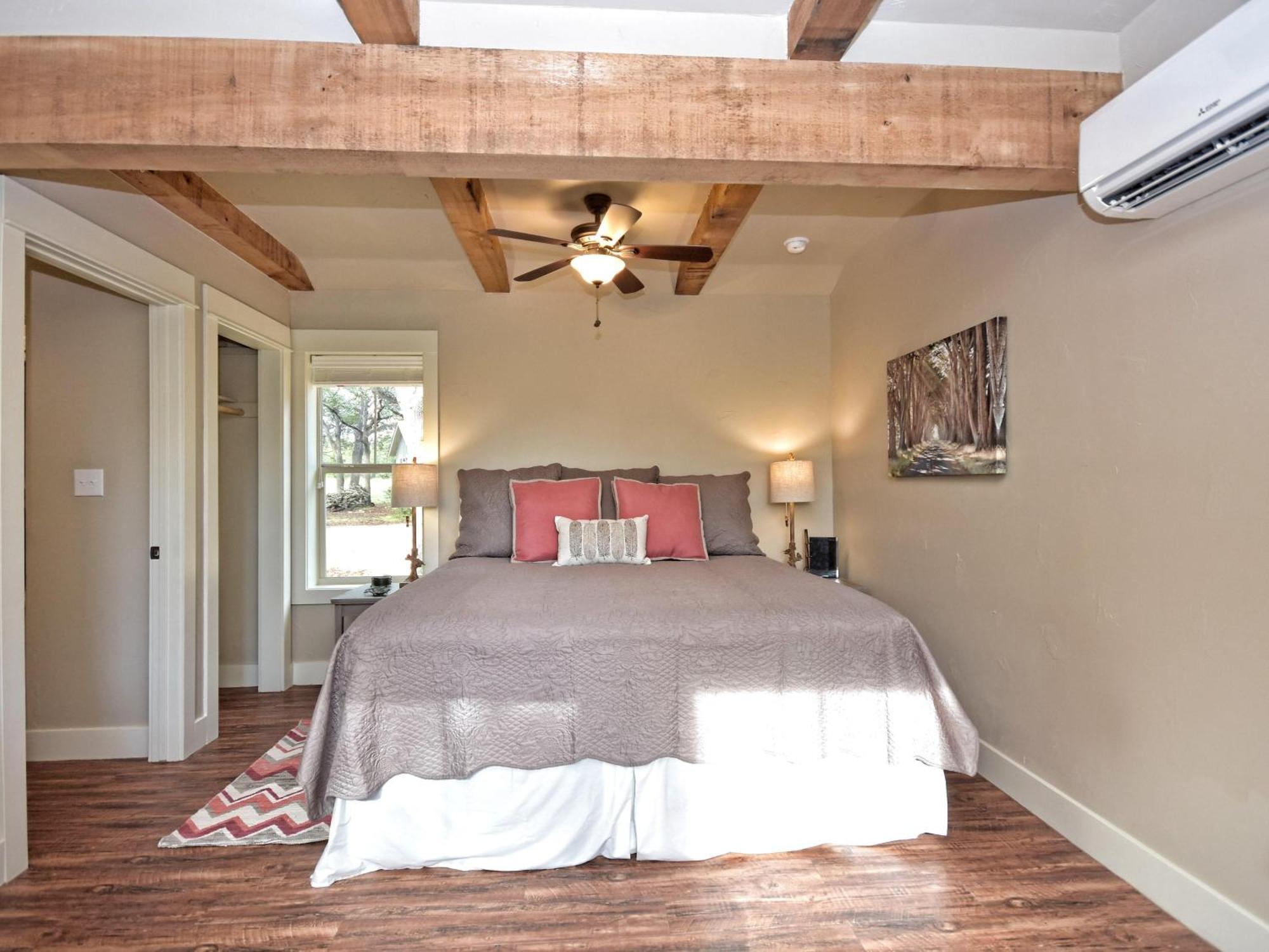 Cabins At Flite Acres - Morning Dove Wimberley Exteriér fotografie